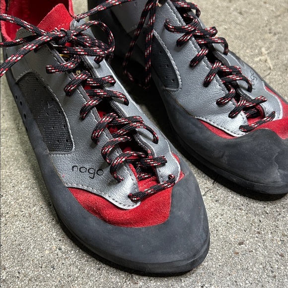 La Sportiva Nago Men\'s and Women’s Red and Gray Lace-Up Climbing Shoes main image 10